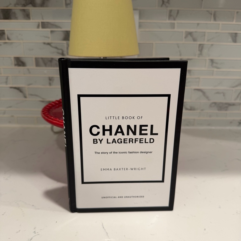 CHANEL by Lagerfeld Black and White Book